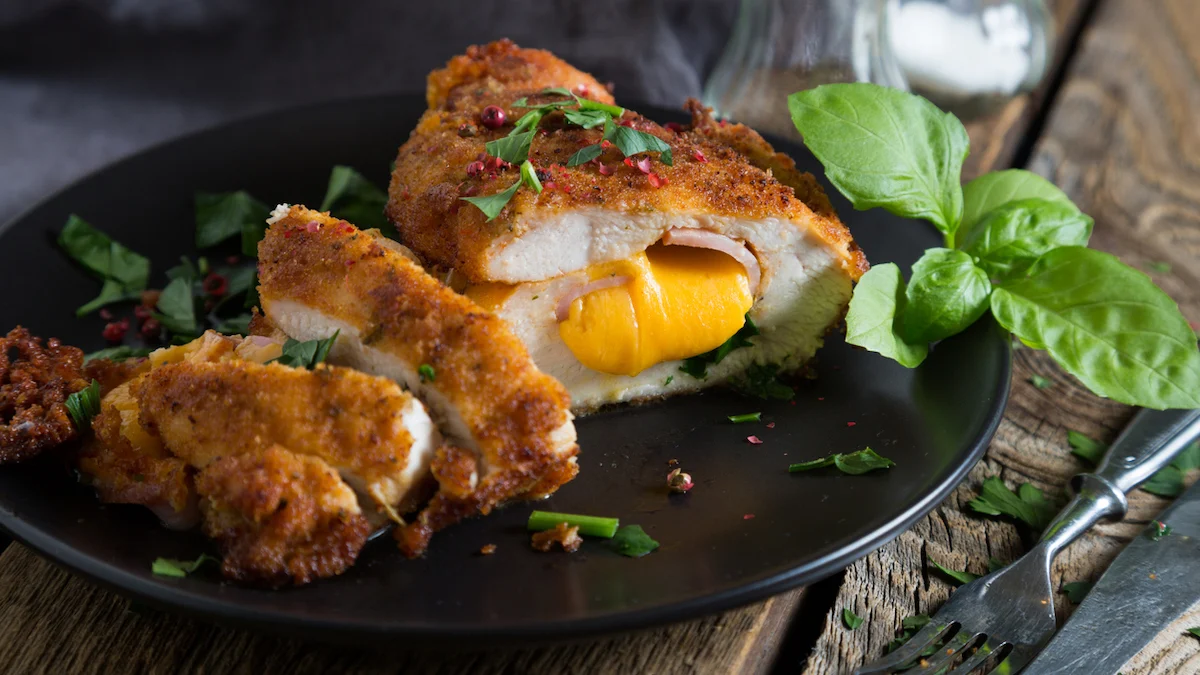 Offrez-vous ce cordon bleu au cheddar, trop facile à faire et terriblement savoureux !